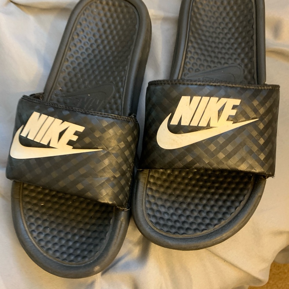 Nike flip flops